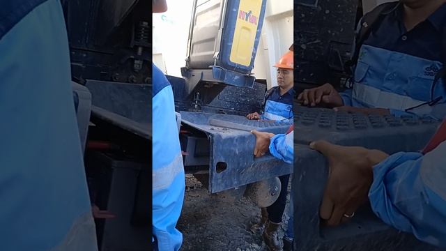 General Komponen Renault K-Rangers 440 смотреть онлайн