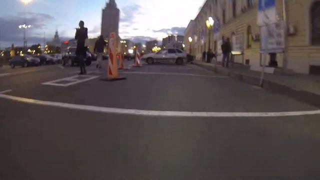Kingsong KS-16S. Моноколесо в толпе на вокзале смотреть онлайн