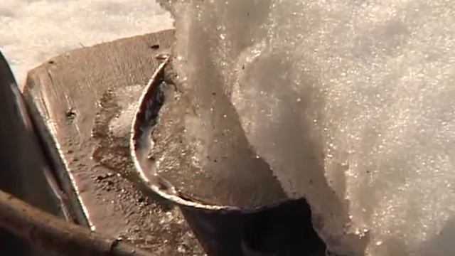 Весна рвется в подпол смотреть онлайн