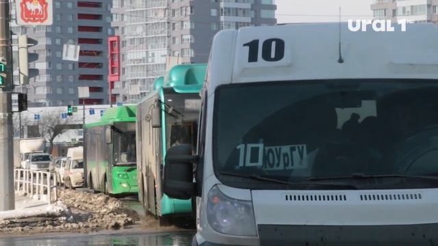 Троллейбусы в Челябинске притормозили на выделенке смотреть онлайн