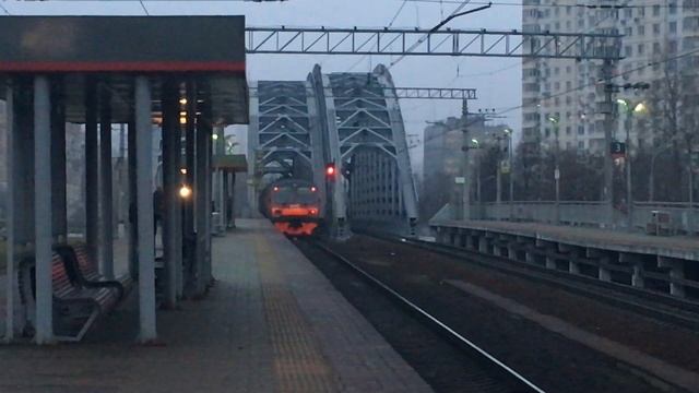 ЭД4М-0320 и ЭД4М-0430 На станции Тульская смотреть онлайн