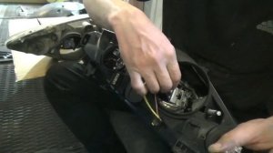 Как заменить фары и поменять все лампы. Peugeot 307.