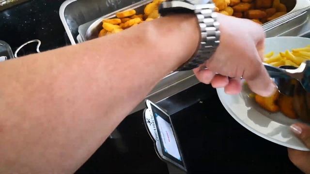 DREAM WORLD PALACE Обед на пляже, обзор. смотреть онлайн