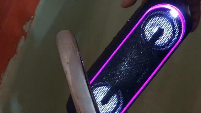Тест Sony SRS-XB40 WATERPROTECTION смотреть онлайн