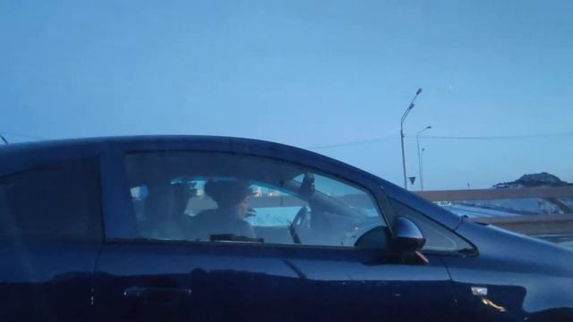 Автомобильная пробка на южном выезде, г. Уфа, 16 февраля 2021 смотреть онлайн