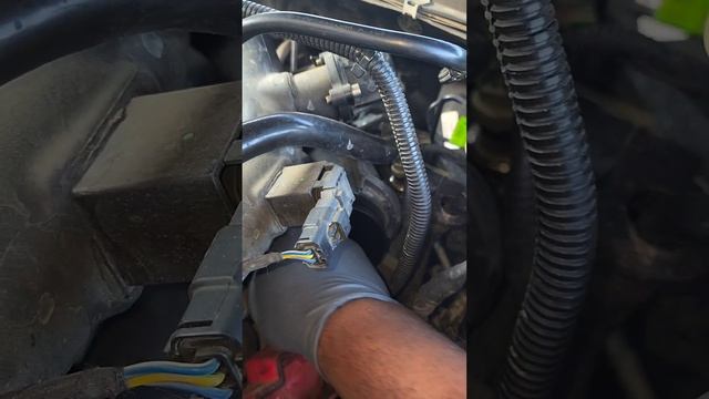 How to replace temperature sensor on 2015 Ford Fusion, 1.5 Ecoboost смотреть онлайн