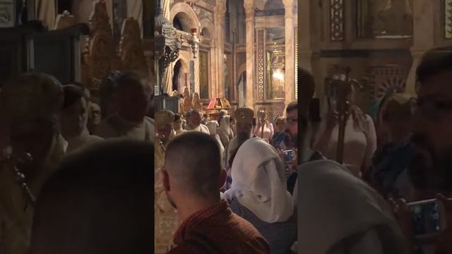 Ночная Литургия в Храме Гроба Господня смотреть онлайн