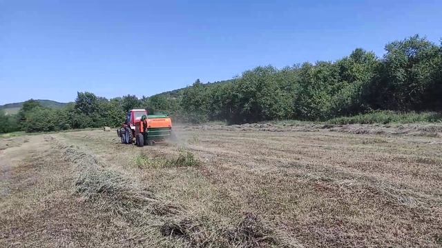 Прессование сена прессом пр 110 унисибмаш трактором Т 25 смотреть онлайн