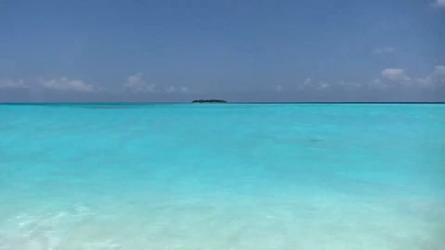 Sand Bank in Baa Atol Maldives смотреть онлайн