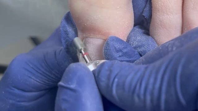 Педикюр еще проще и быстрее / Использую только эту технику / Секреты обработки пальцев ног смотреть онлайн