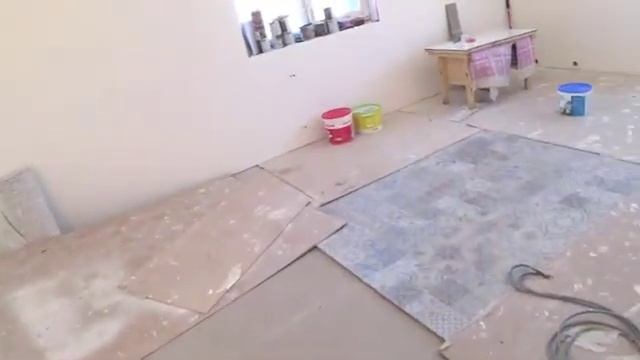 Как покрасить стены краскопультом. Обзор квартиры 100 м2. смотреть онлайн