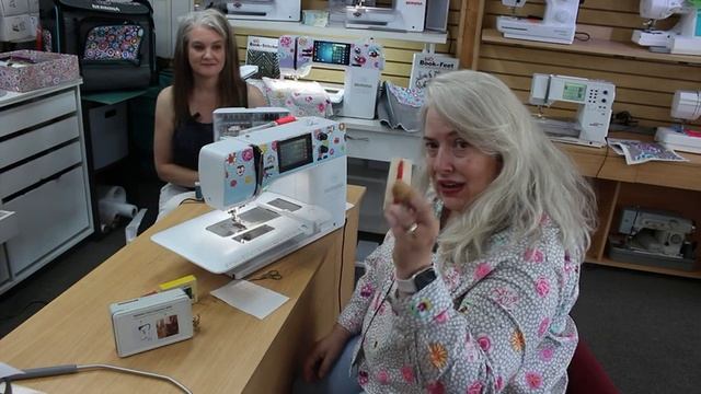 Unboxing the BERNINA 570 QE Kaffe Edition смотреть онлайн