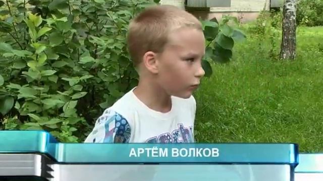 Во дворе дома №30 на проспекте 30-летия Победы дети провалились в яму смотреть онлайн