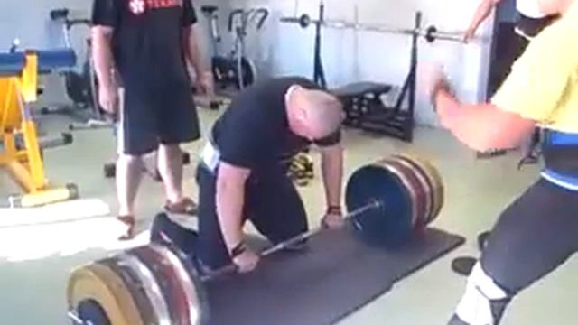 DEADLIFT 370 KG ( 815,7 lb ) Feasible WORLD RECORD in 19 year смотреть онлайн