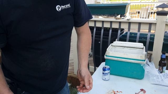 Разделываем бычьи яйца... Bowl balls in danger! Shocking video смотреть онлайн