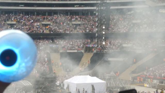 Best of Me - London Wembley Stadium 010619 смотреть онлайн