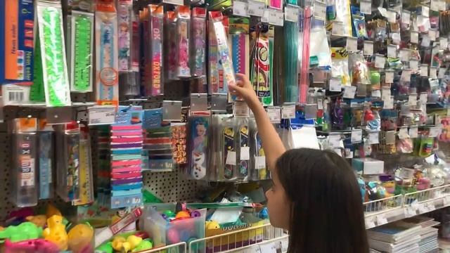 День с нами: Подстригли КАРЕ // Готовимся к школе // Поход к стоматологу смотреть онлайн