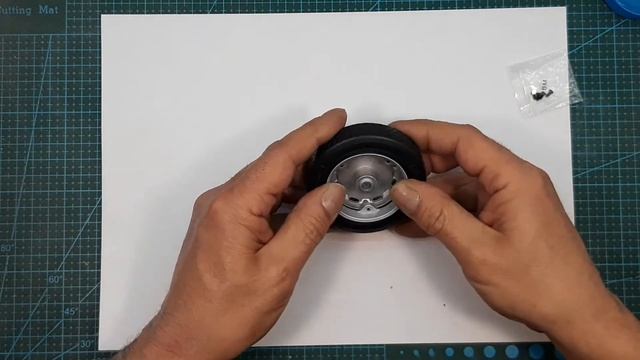 construire la Renault 8 Gordini 1'/8 N° 32.33 et 34 смотреть онлайн