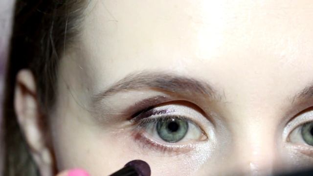 ПРОСТОЙ МАКИЯЖ. Как накраситься тенями за 5 минут? Макияж на работу. Макияж глаз для начинающих. смотреть онлайн