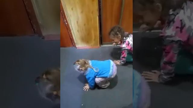 Зарядка, брейк данс от Маши. смотреть онлайн