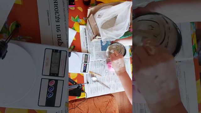 Заливка форм для свечей