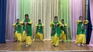 Танцевальный коллектив "Вдохновение" - "Сахалыы оhуор ункуутэ"