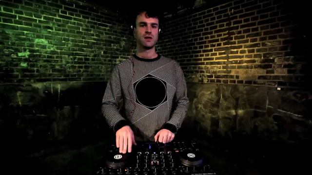 Tim Exile and Native Instruments present 'The Mouth' смотреть онлайн