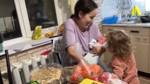 И ДОЖДЬ НАМ НИ ПОЧЁМ) ГУЛЯЕМ. РЕШИЛА ПОРАДОВАТЬ СЕМЬЮ. 13.12.23.