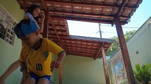 Brincando de masinhas com o meu Primo.