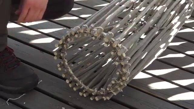 Примитивная ловушка для рыбы. смотреть онлайн