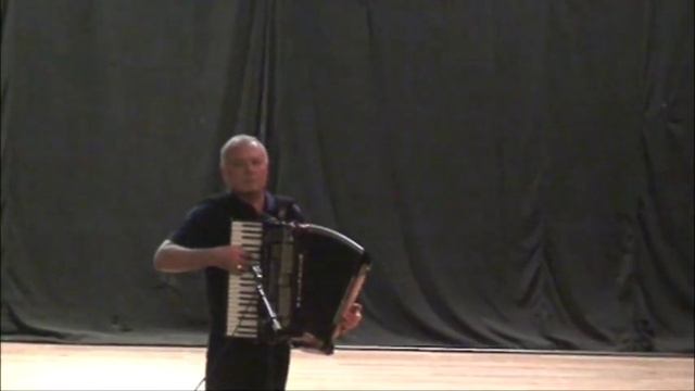 Accordionist My friend is the accordion- dedicated my mother смотреть онлайн