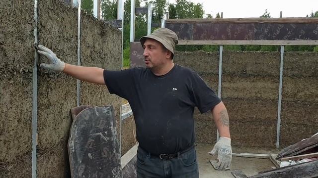 СТРОЮ ДОМ ИЗ АРБОЛИТА - МОНОЛИТА СВОИМИ РУКАМИ. Часть 3. Глаза боятся - руки делают. смотреть онлайн