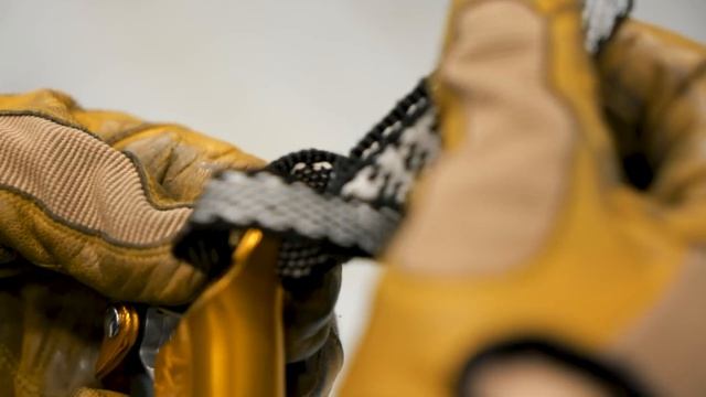 How to Install a Chest Ascender on a Harness смотреть онлайн