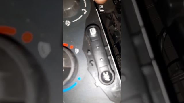 Renault kangoo 2015 heater blover removal. Blower resistor location. смотреть онлайн