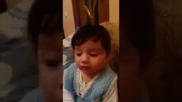 Şebeke: малыш в первый раз ест мясной суп смотреть онлайн