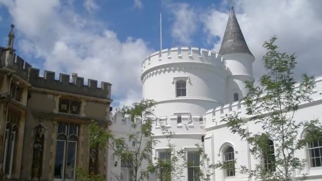 Strawberry Hill House смотреть онлайн