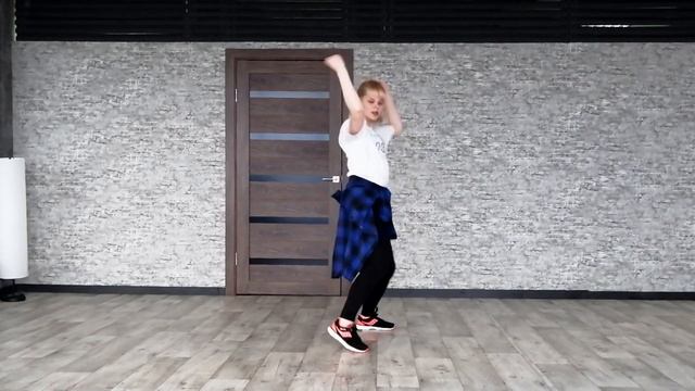 ITZY "달라달라(DALLA DALLA)" dance cover by Papillon смотреть онлайн