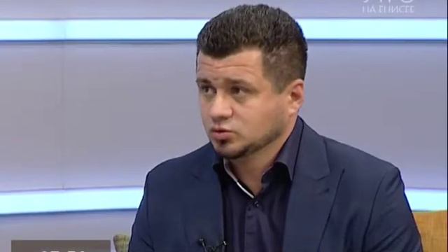 Как мужчины пытаются изменить свою внешность, обсуждаем с пластическим хирургом Игорем Микитиным смотреть онлайн