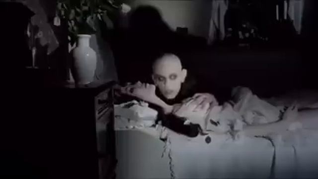 Nosferatu the Vampyre 1979 bite scene смотреть онлайн