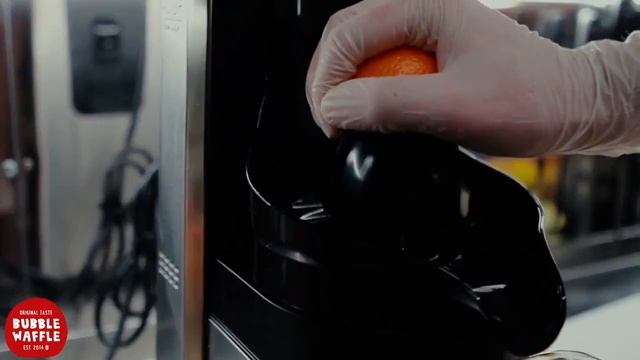 Процесс приготовления BUBBLE WAFFLE смотреть онлайн