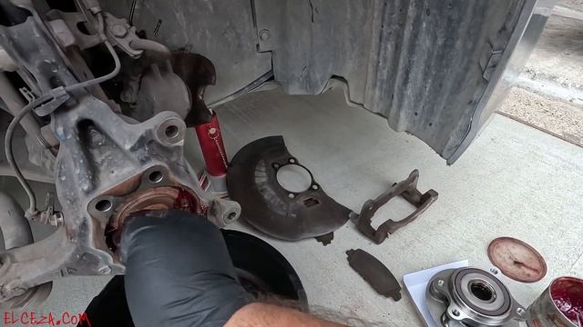2019 Toyota Camry Wheel Hub Replacement смотреть онлайн