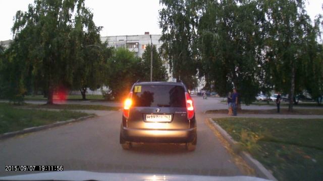 Что творится с водителями в этом городе??? смотреть онлайн