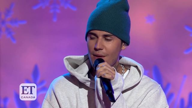 Justin Bieber Performs At 'A Home For The Holidays' смотреть онлайн