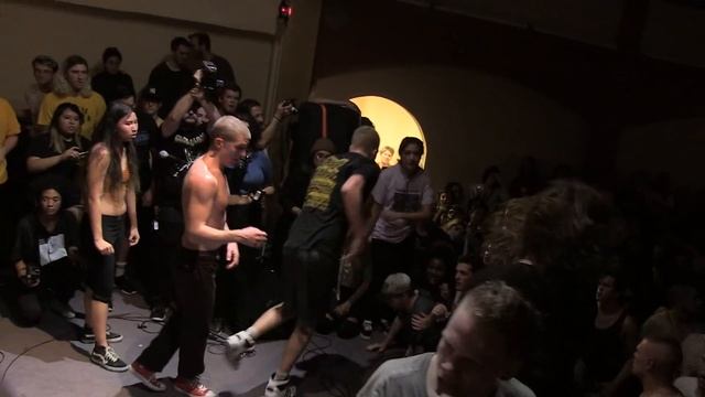 Turnstile - 7 / Keep It Moving (Security Shuts Show Down Early) смотреть онлайн