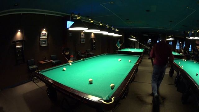 Борис против Евгения в длинной партии по свободной пирамиде, русский бильярд смотреть онлайн