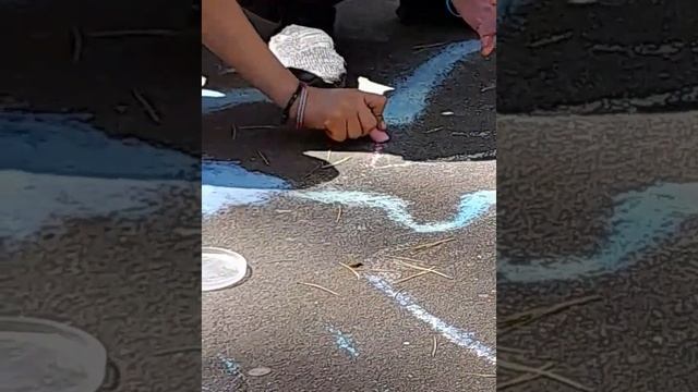 Дети рисуют МИР И ЛЮБОВЬ в лагере "Волна" на 1 смене 2023 года. 4 Дом (отряд) #shorts смотреть онлайн