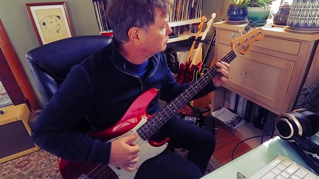 Affinity Squire P Bass Test смотреть онлайн