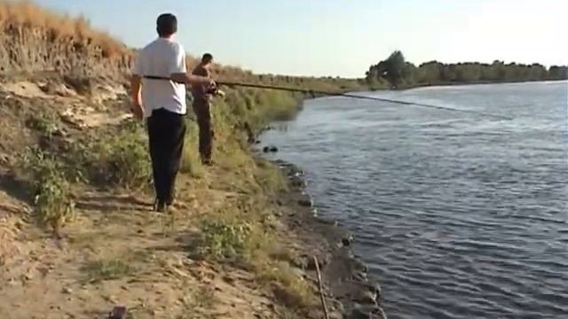 На рыбалке (Астраханская область) Часть 2.avi смотреть онлайн
