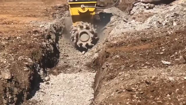 Роторная фреза ROCKWHEEL D30 работа в траншее смотреть онлайн