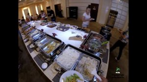 Шведский стол в гостинице Туманган в г. Хуньчунь.